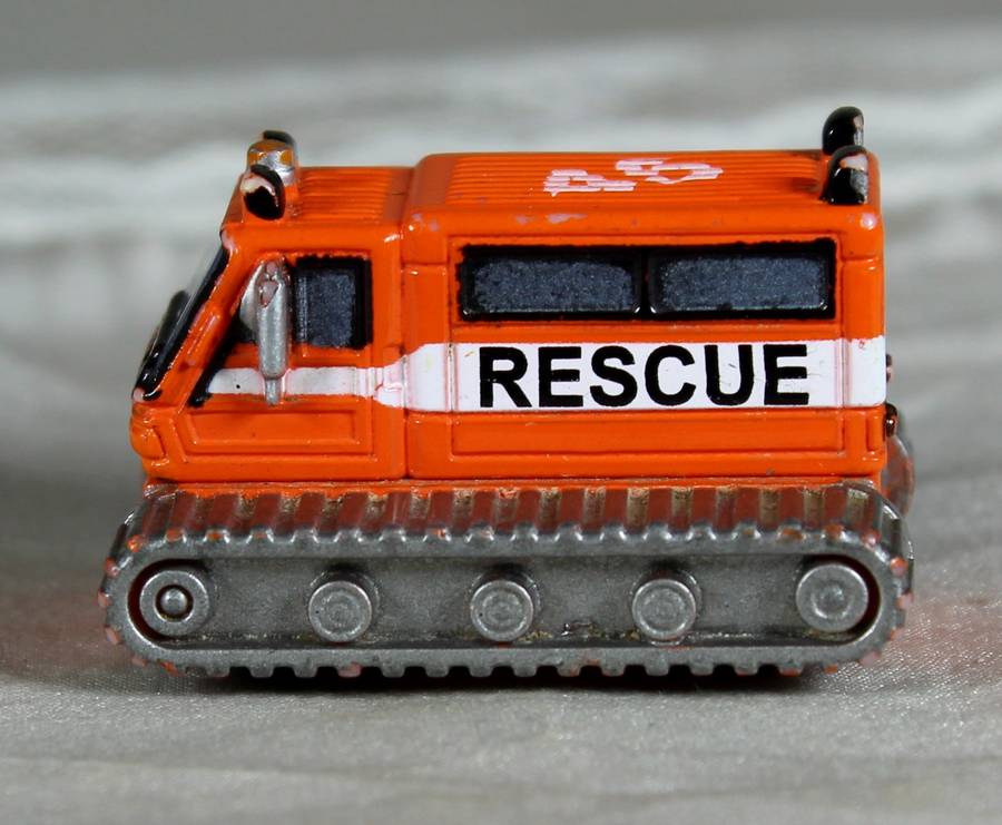 Micro Machines - LGT - Snowcat snowmobile