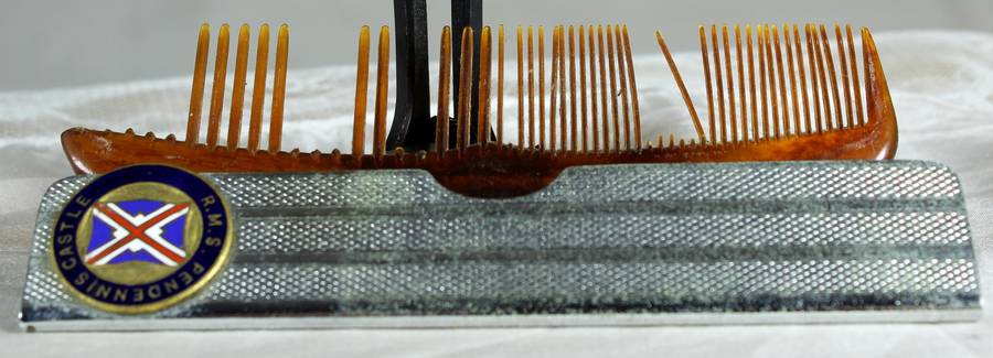 Comb holder plus comb - Union castle - RMS Pendennis Castle