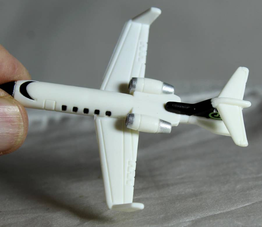 Micro Machines - LGT - Quest Lear jet (1996)