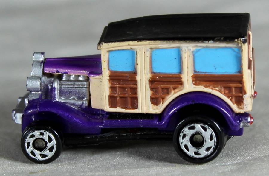 Micro Machines - LGT - Ford Woody wagon (1994)