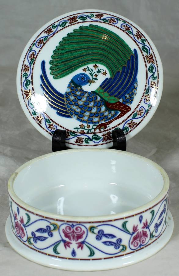 Elizabeth Arden - Byzantium - Lidded container