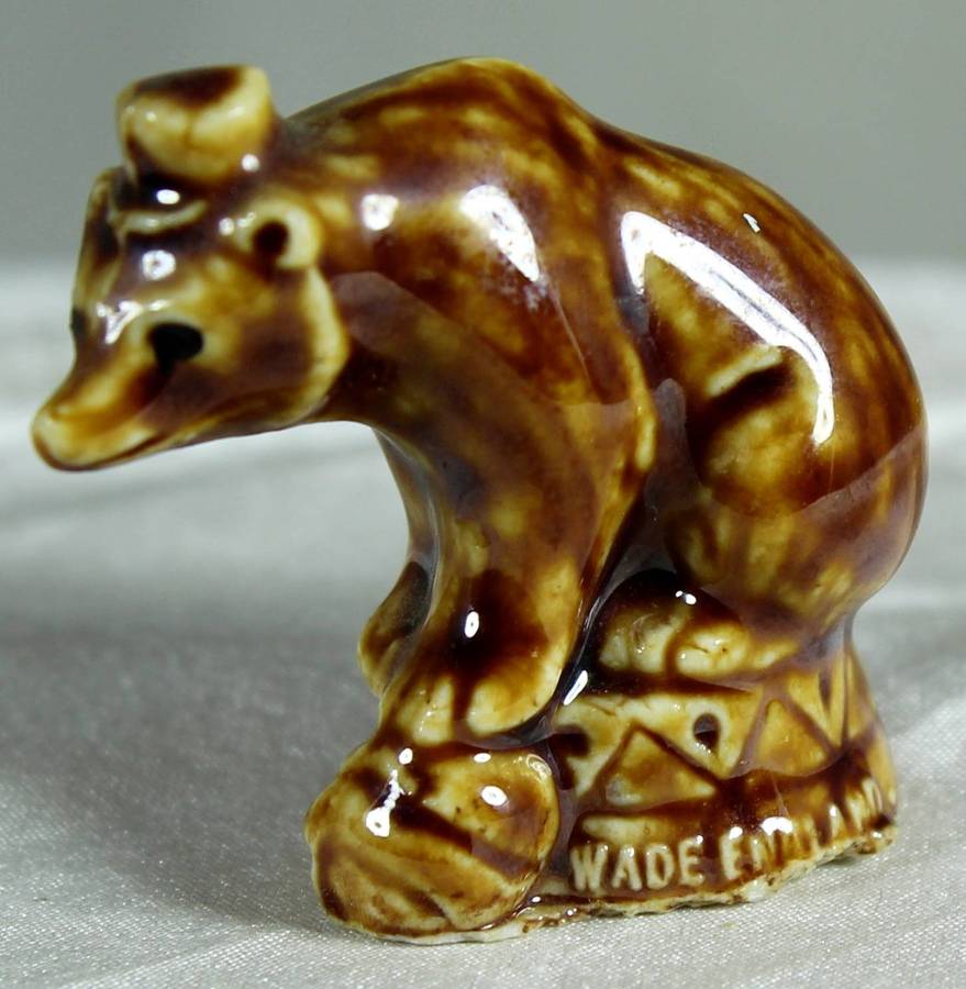 Wade Whimsie - Dancing circus bear