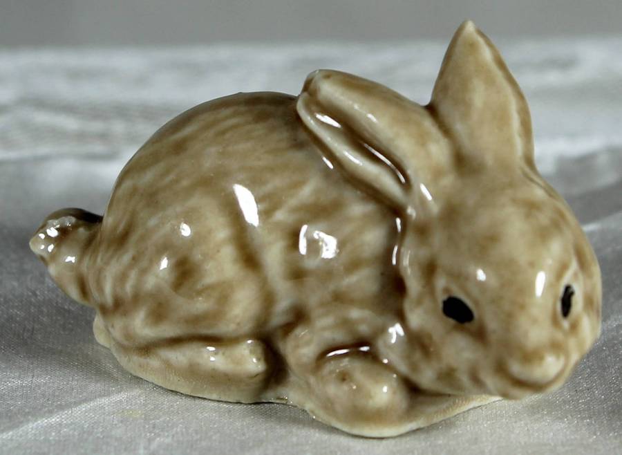 Wade Whimsie - Rabbit with closed eyes