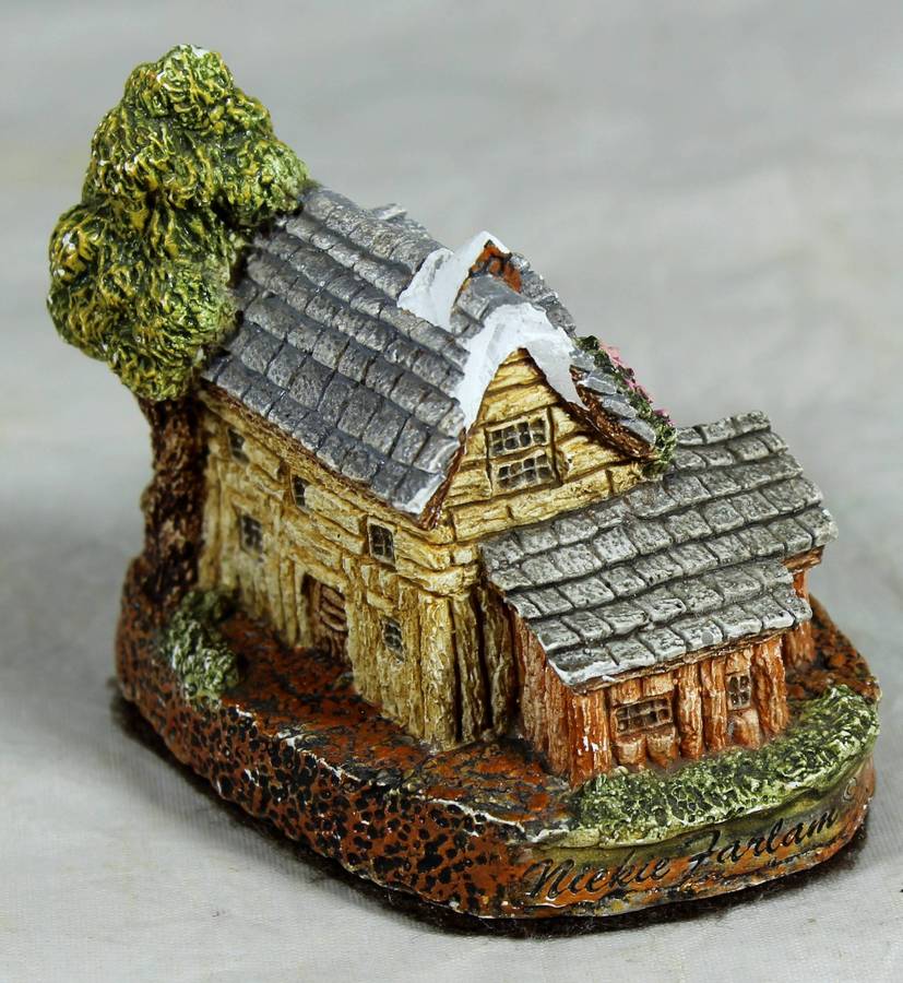 Niekie Farlam - Woodcutters Lodge