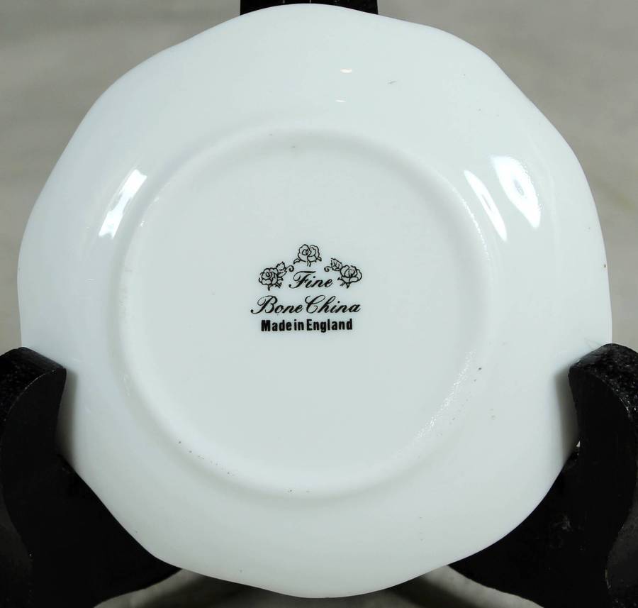 Small display plate - Fine bone China - Purple emperor butterfly