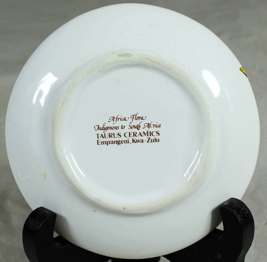 Taurus Ceramics - Small display plate - Africa flora