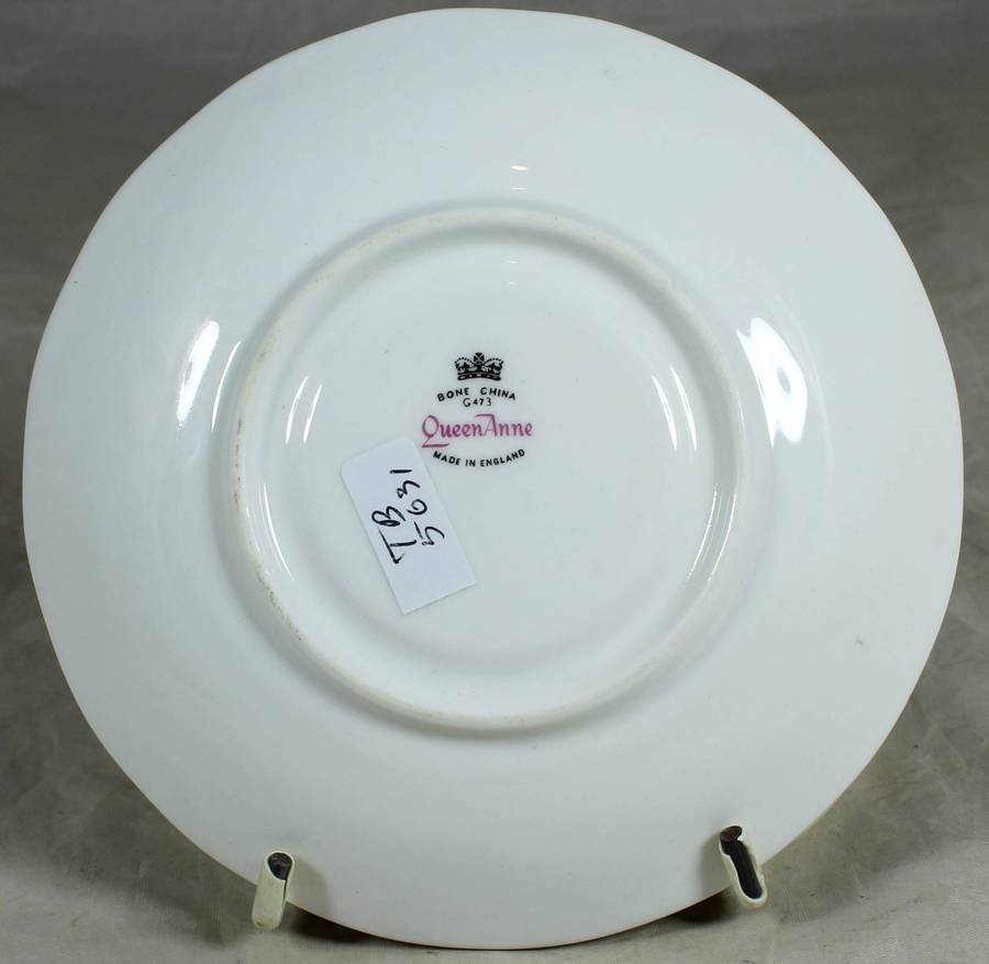 Queen Anne - Saucer with purple roses