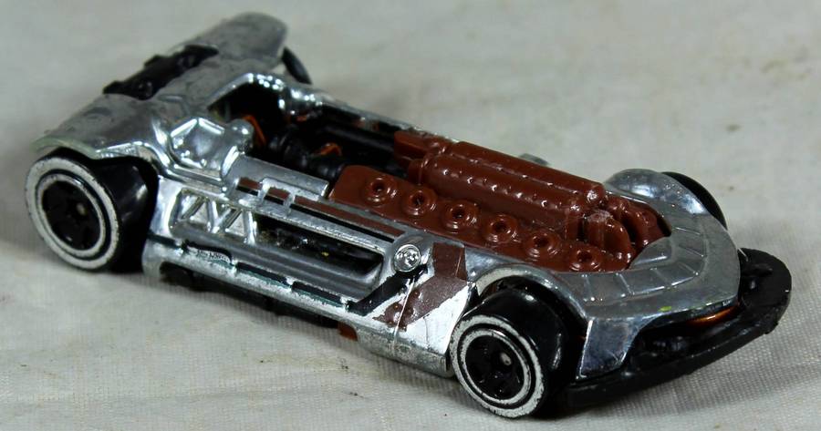 Hotwheels - CFG98 Chrome & Brown car