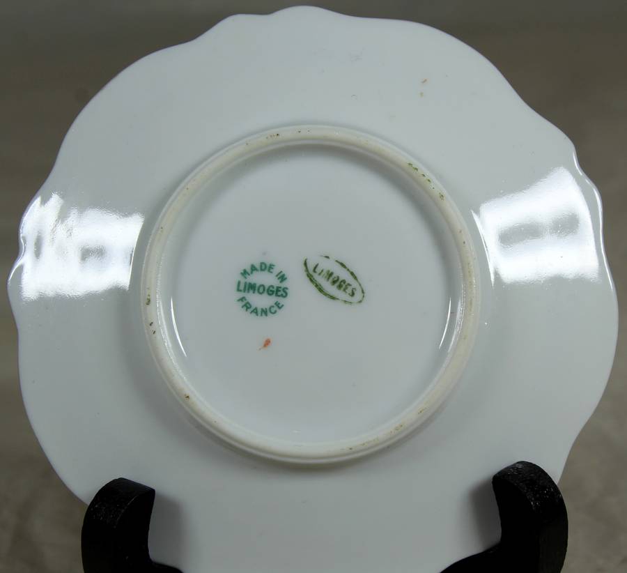 Limoges display plate - Victorian couple