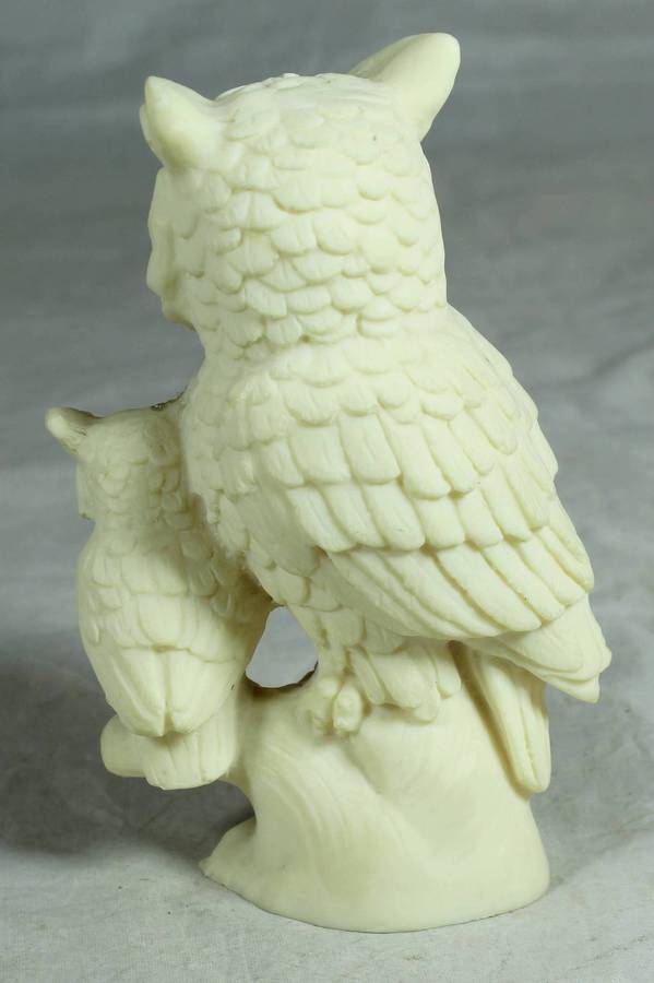 Le Ron - Molded owl with chick
