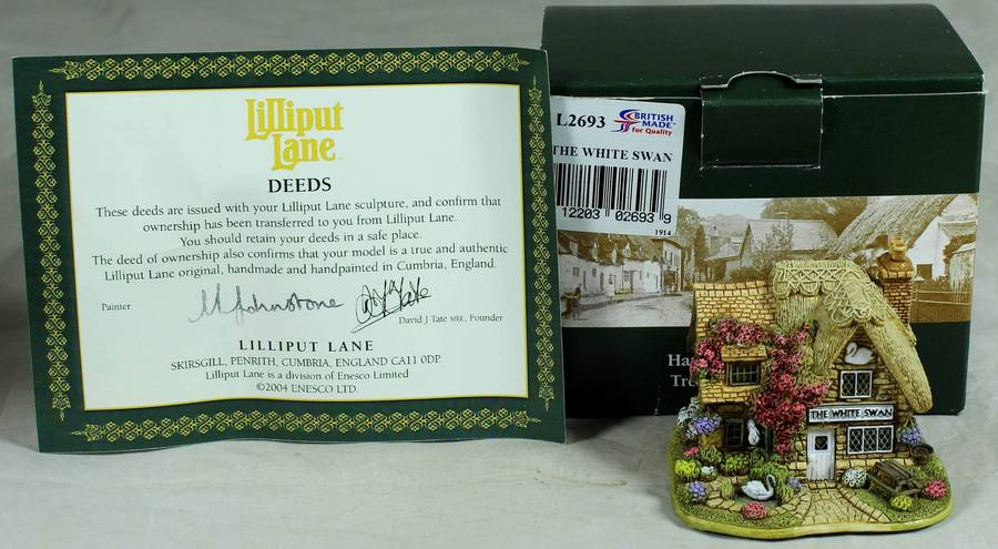 Lilliput Lane - The White Swan- With Deeds certificate - Boxed