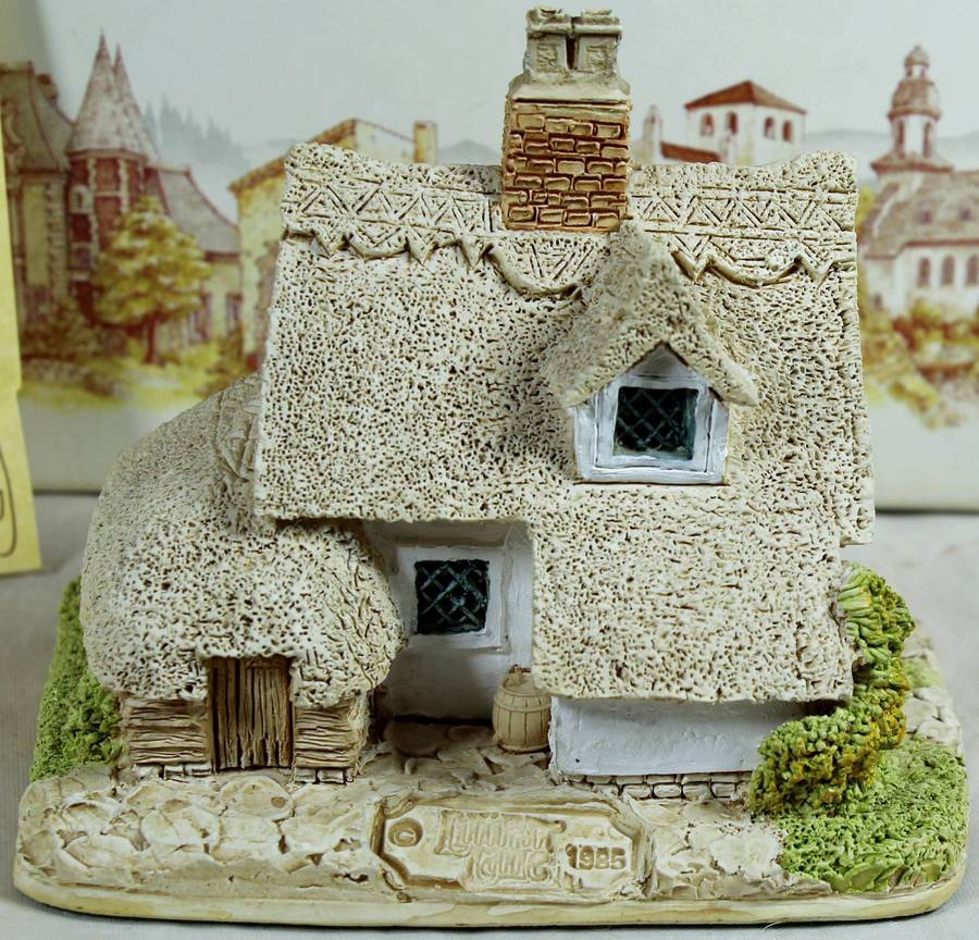 Lilliput Lane - Clare Cottage - With Deeds certificate - Boxed