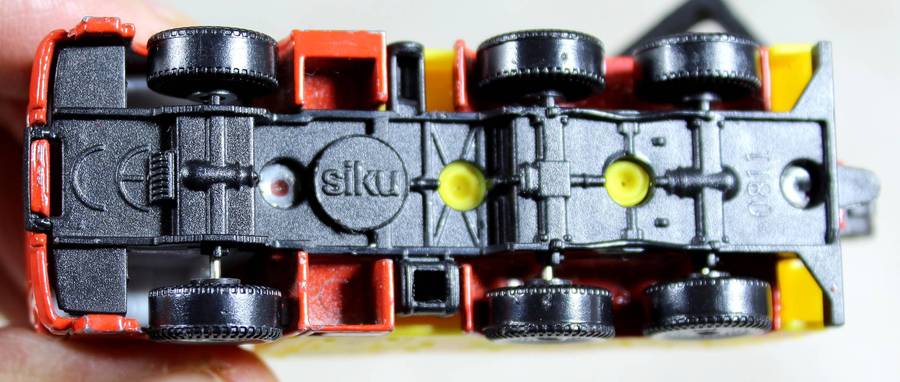 SIKU - tow truck