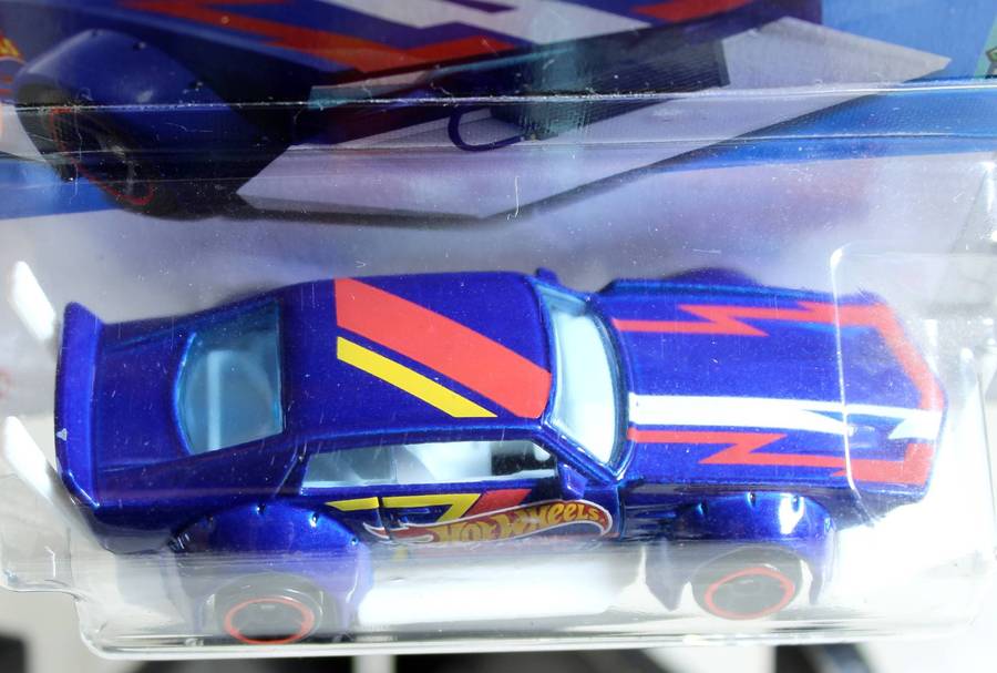 Hotwheels - Mad Manga (HW Contoured)