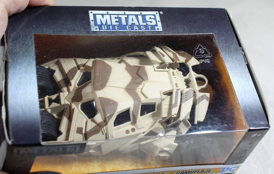 Metals die cast - Batman The Dark Knight Batmobile Camouflage