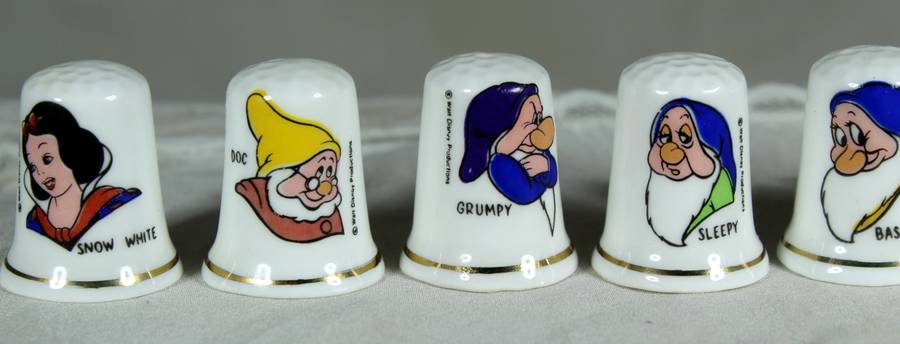 Snow White and the seven dwarfs thimbles