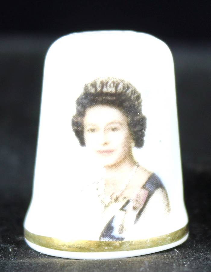 Royalty Thimble - St George - Queen Elizabeth II