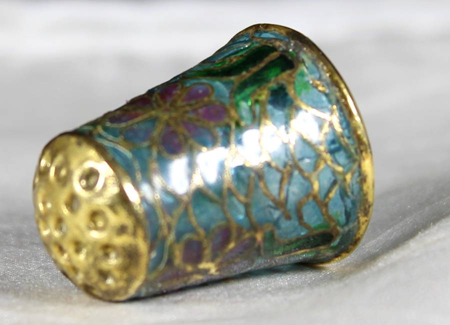 Glass Thimble - Gold Embelishments