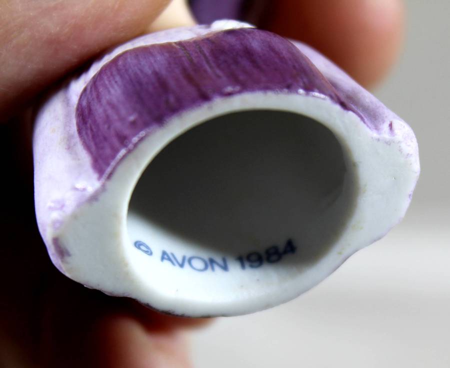 Avon American Fashion Lady Thimble