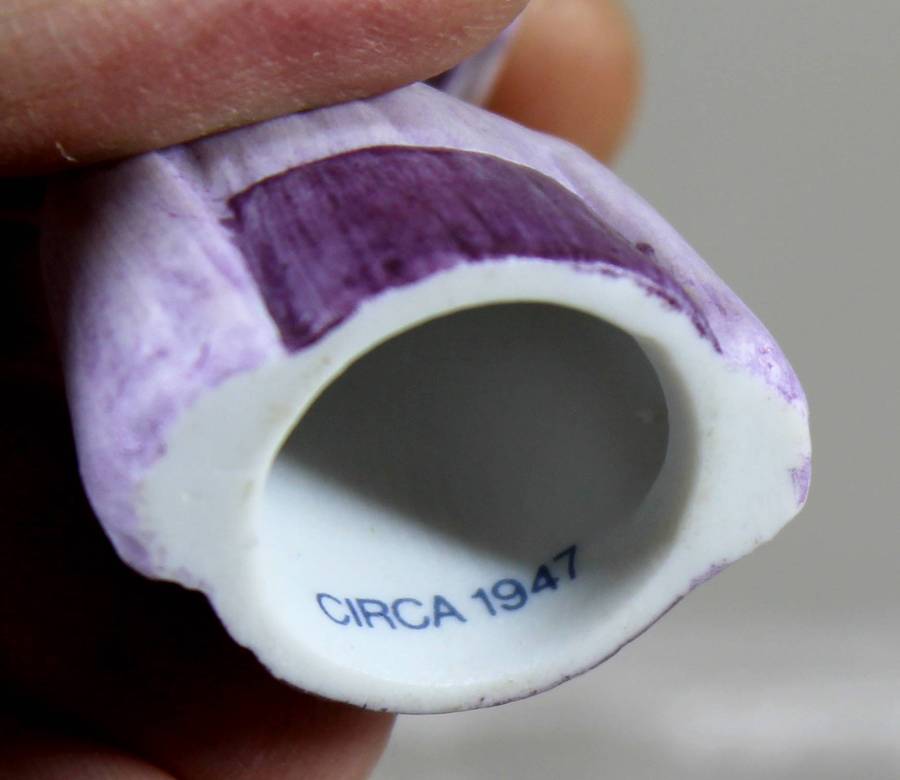 Avon American Fashion Lady Thimble