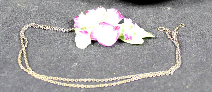 Costume Jewelry - Royal Crown Derby Look Pendant