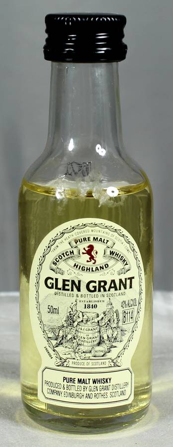 Mini liquor bottle - Glen Grant whisky