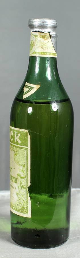 Mini liquor bottles - Stock - Dry vermouth