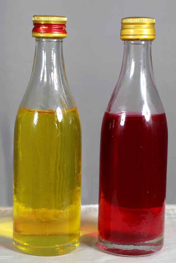 Mini liquor bottles - Pair of liquor bottles