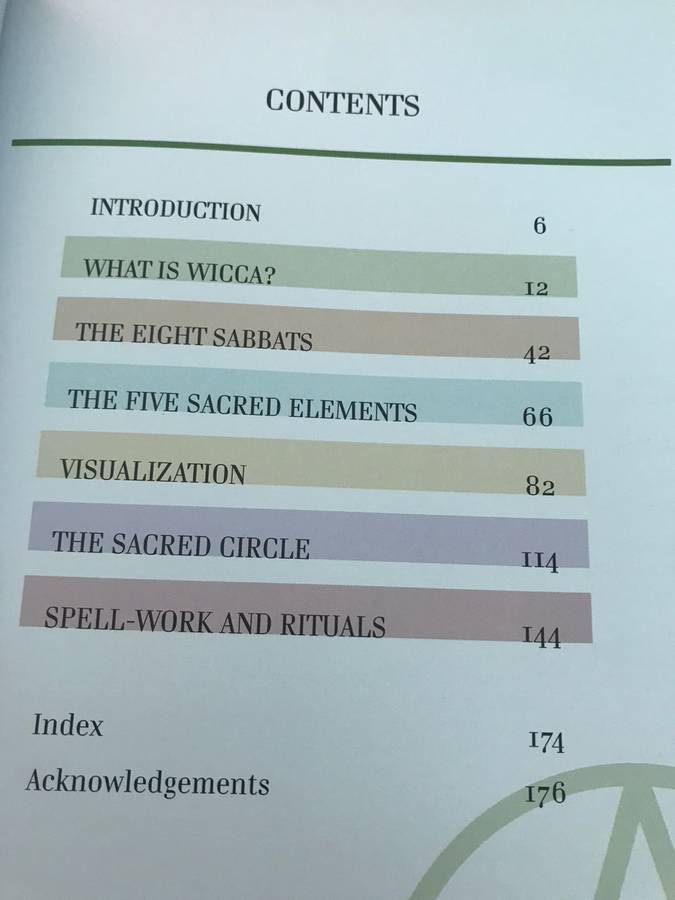 Wicca for Everyday Living: The Definitive Guide to Magic and the Craft - Ann-Marie Gallagher