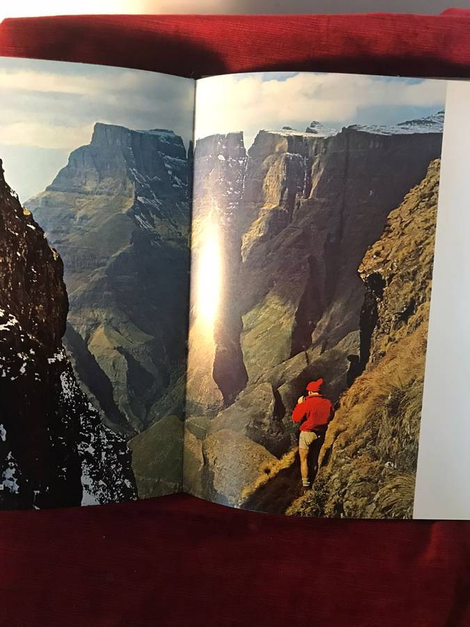 A Cradle of Rivers: The Natal Drakensberg - David A Dodds