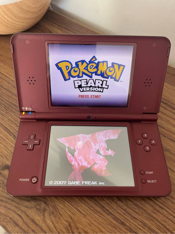 Nintendo DSi XL - modded 200+ games