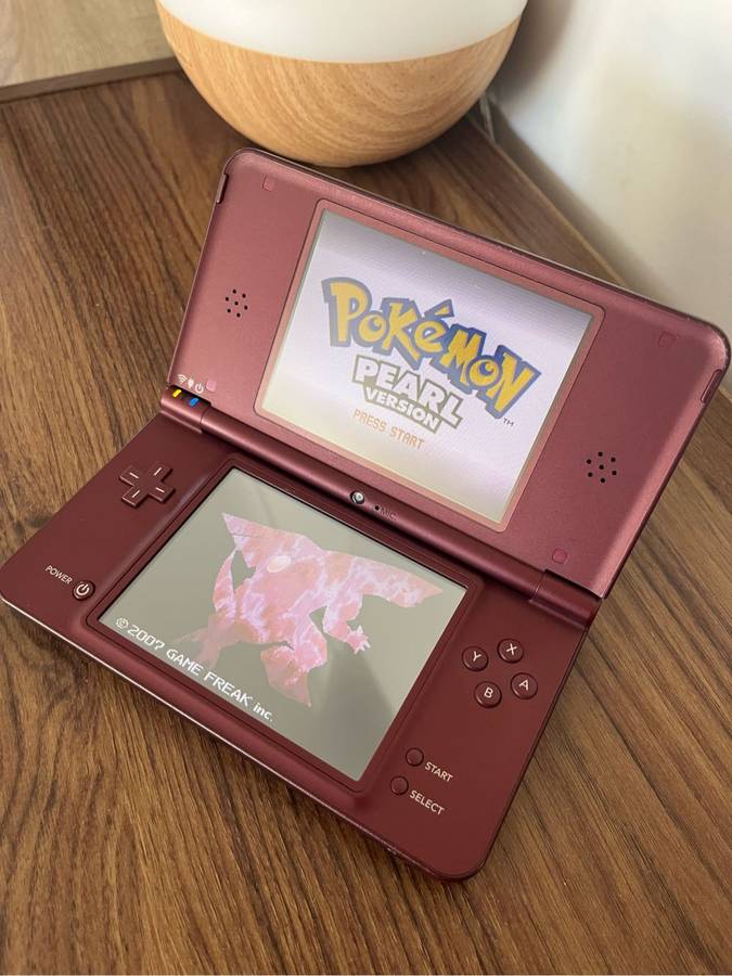 Nintendo DSi XL - modded 200+ games