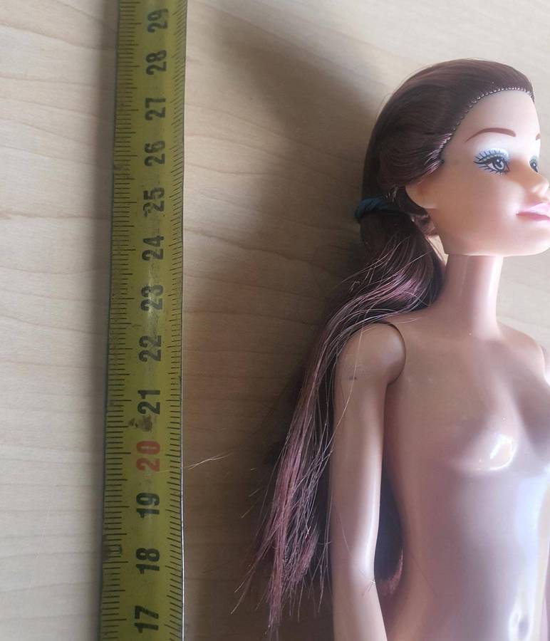 2015 Mattel 1186 MJ 1 NL Barbie Doll Brown hair