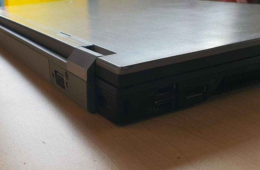 DELL Latitude E6510 Laptop with Charger.