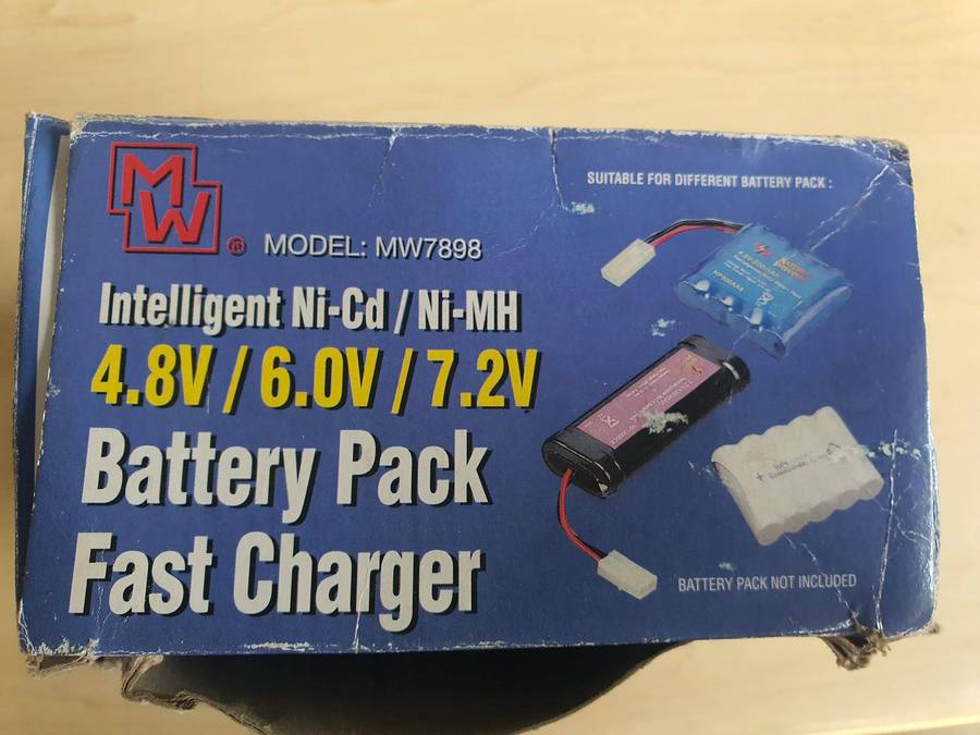 Intelligent Ni-Cd Ni-MH Charger 4.8, 6.0 and 7.2V using Car cigarette lighter 12Vdc Plug.