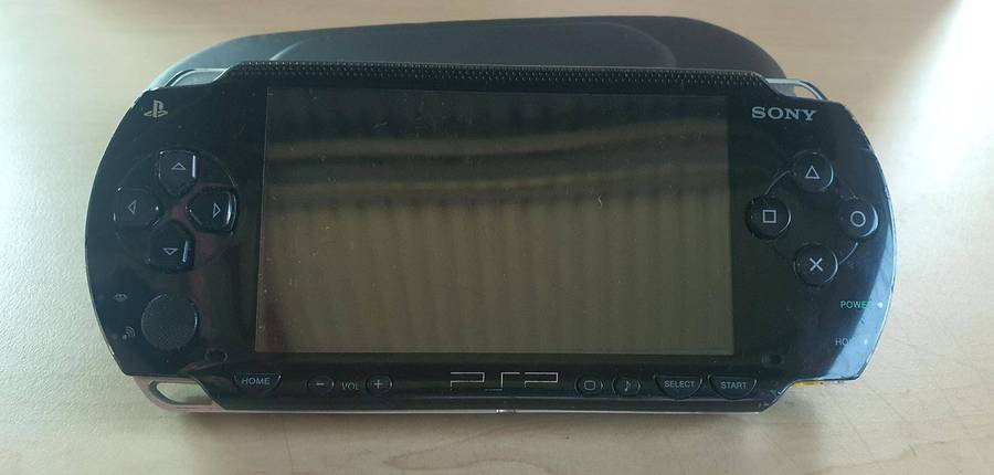 PSP 1004 with pouch, Working with new battery