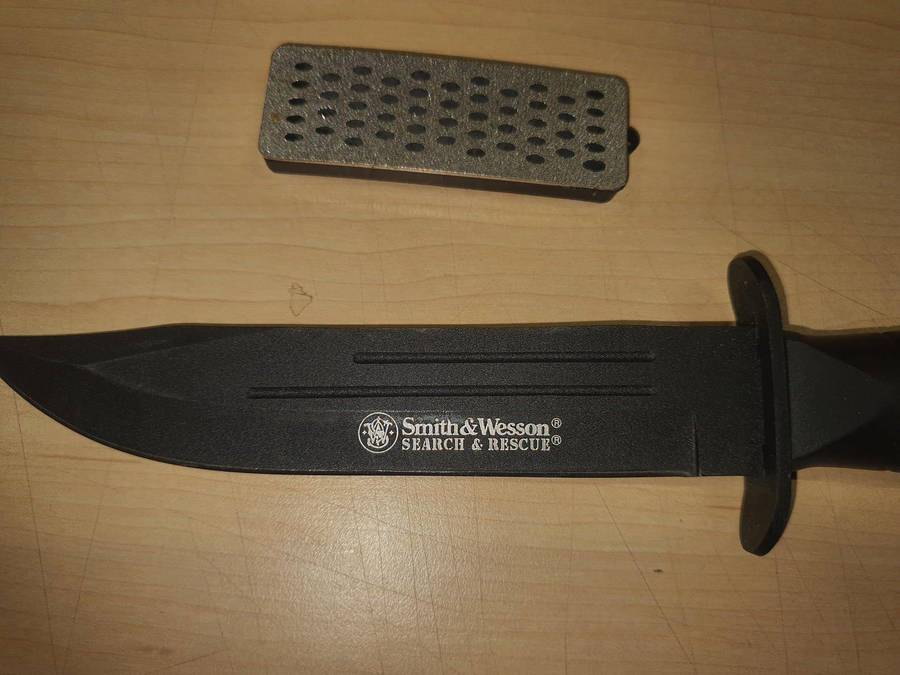 Smith and Wesson Search and Rescue Knife