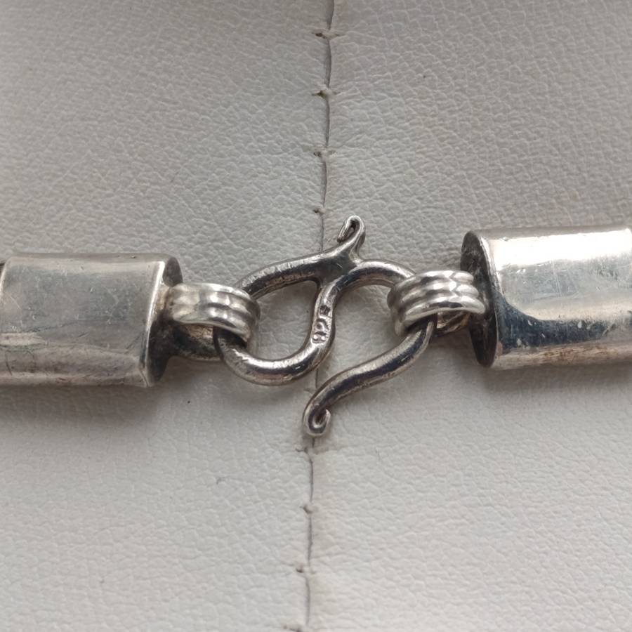 Beautiful heavy twisted Sterling silver necklace - weighs 73.5g -length 50cm