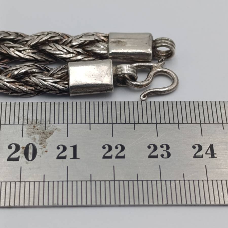 Beautiful heavy twisted Sterling silver necklace - weighs 73.5g -length 50cm