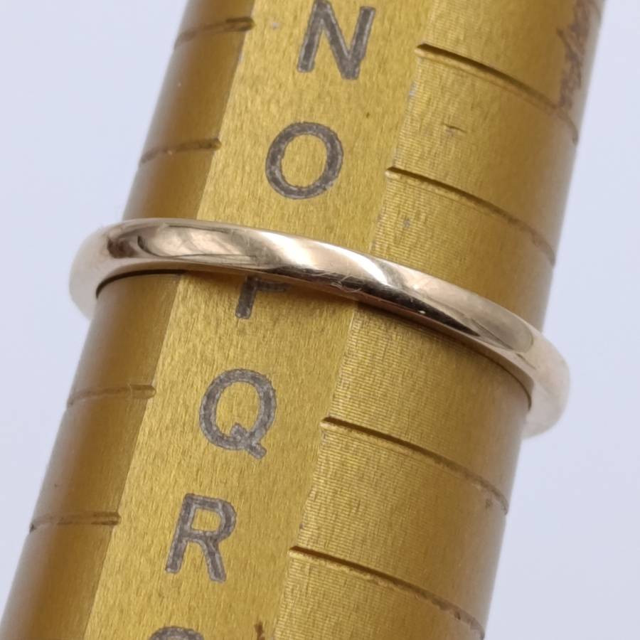 9kt gold ring with 87 black diamonds - weight 4,5g