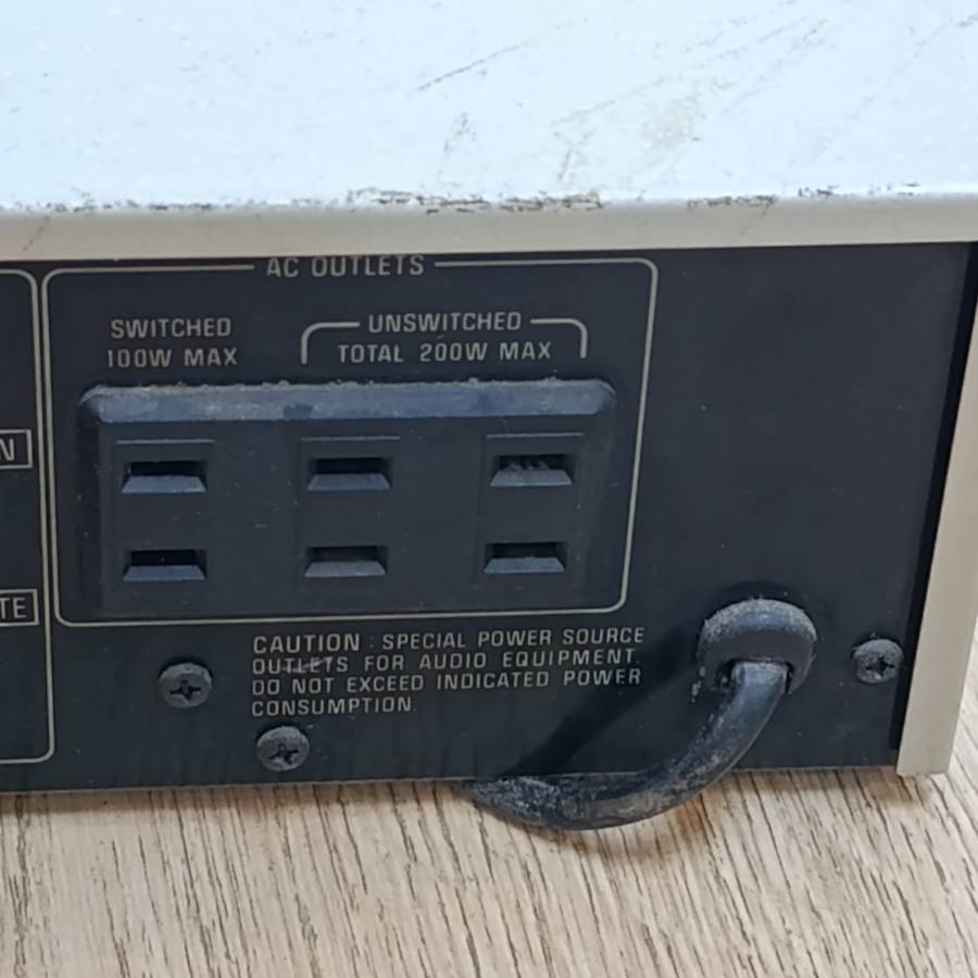 Technics SU-V3 stereo integrated DC amplifier
