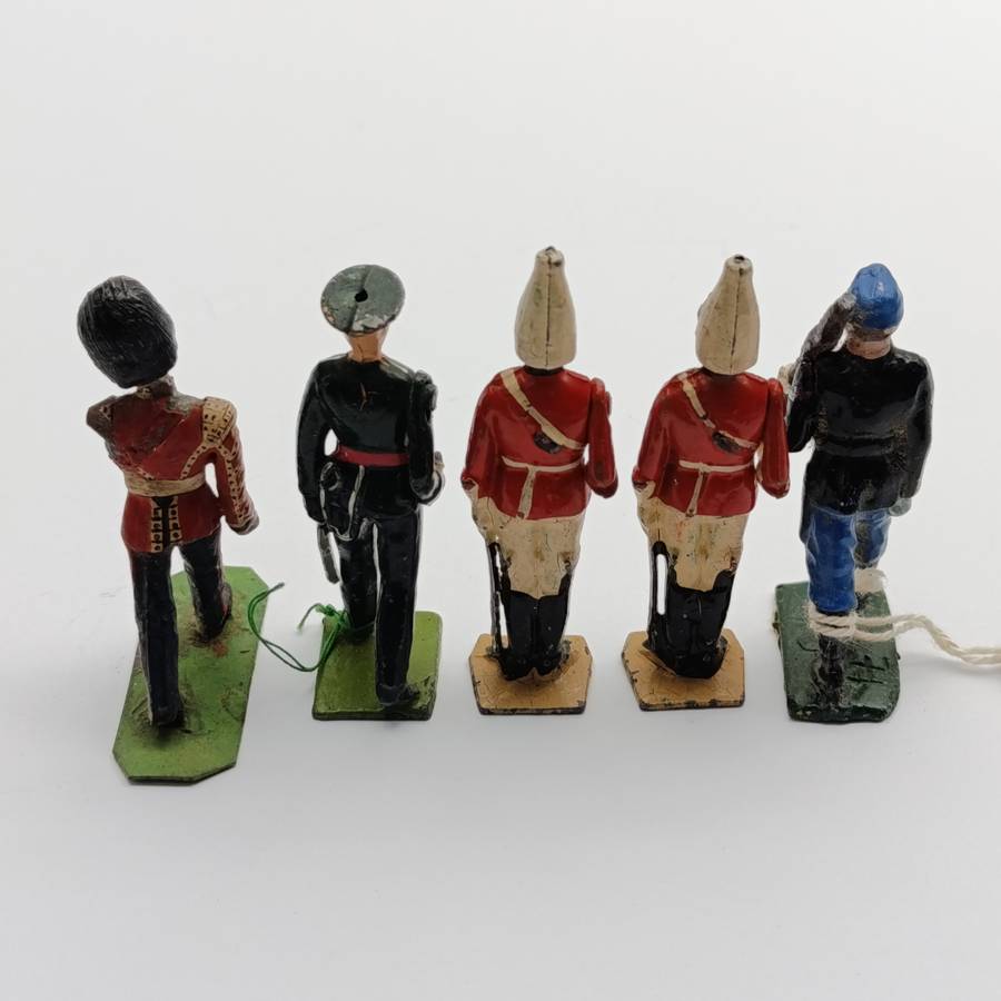 Lot of 5 vintage Britains Ltd lead soldiers with damaged weapons