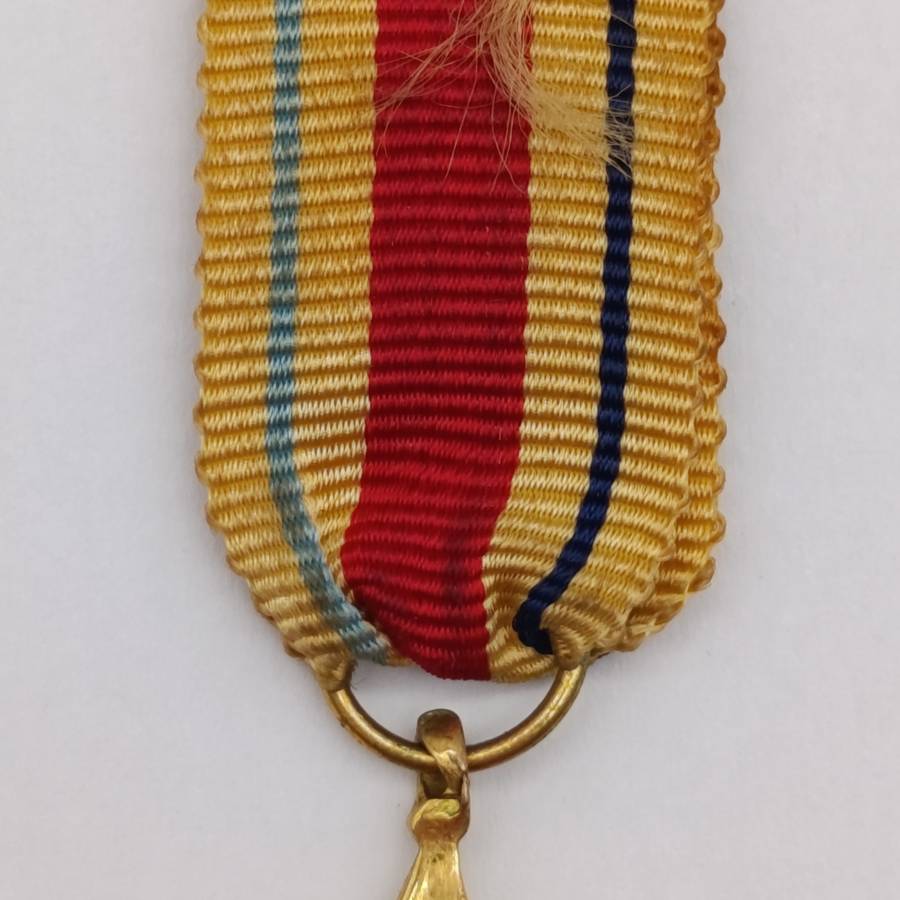 WW2 The Africa Star miniature medal with North Africa rosette