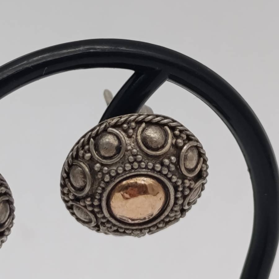 Pair of vintage Sterling silver earrings with gold clad centre - weighs 2.0g