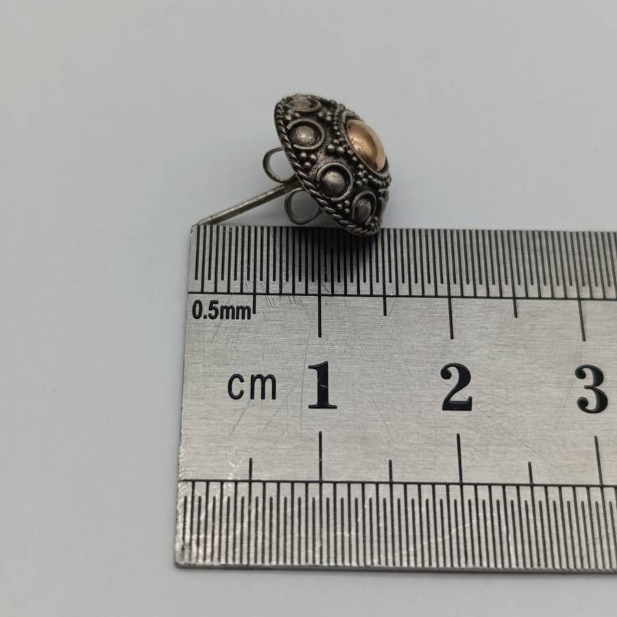 Pair of vintage Sterling silver earrings with gold clad centre - weighs 2.0g