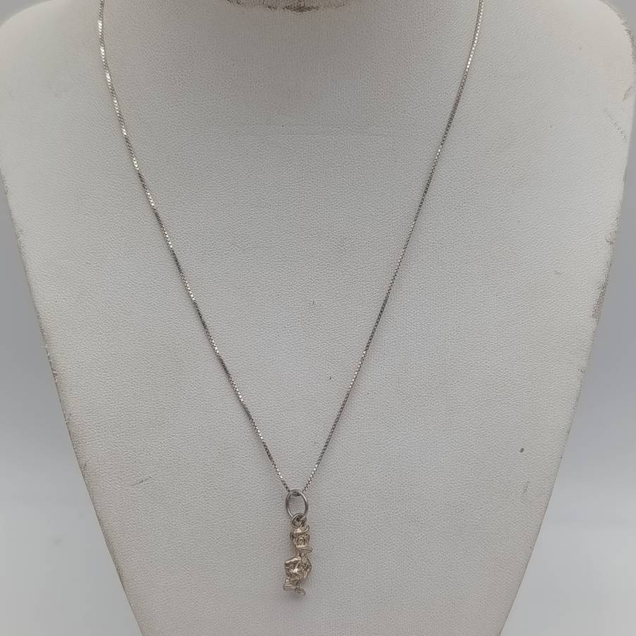 Sterling silver necklace with donald duck pendant - weighs 3.3g - length 39cm