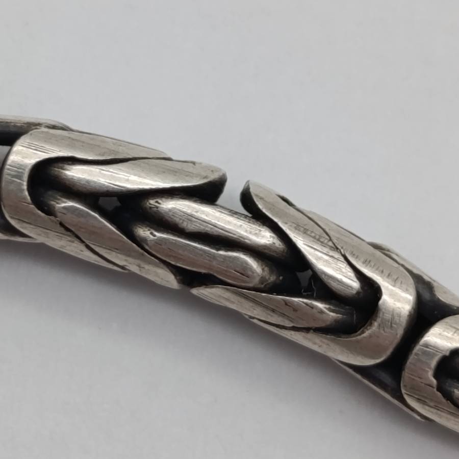 Vintage silver necklace with T-bar clasp - weighs 49.6g