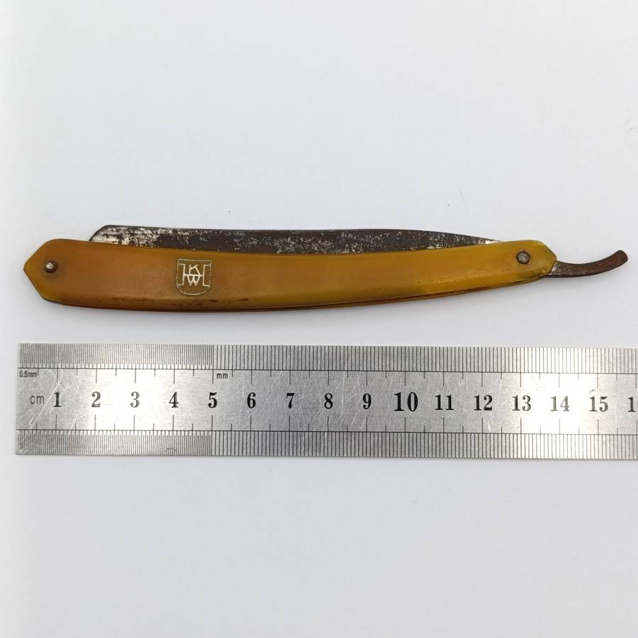 JA Henckels Vintage Straight Razor - Bit of rust otherwise still excellent
