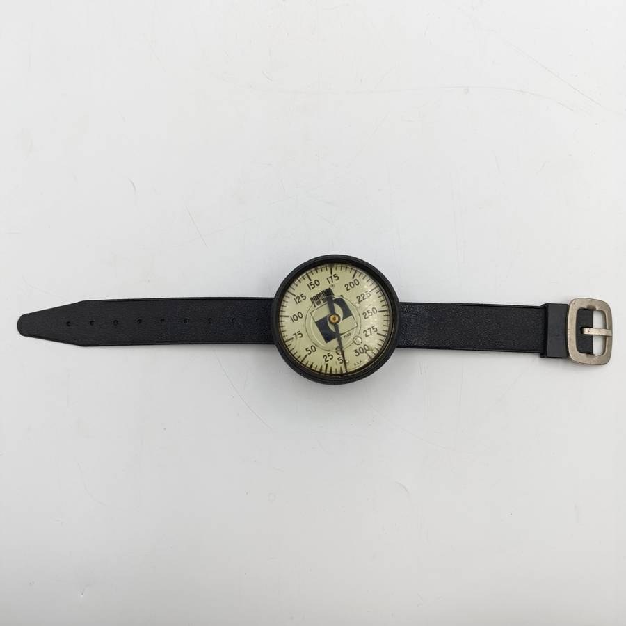 Parallon scuba diver depth wrist gauge