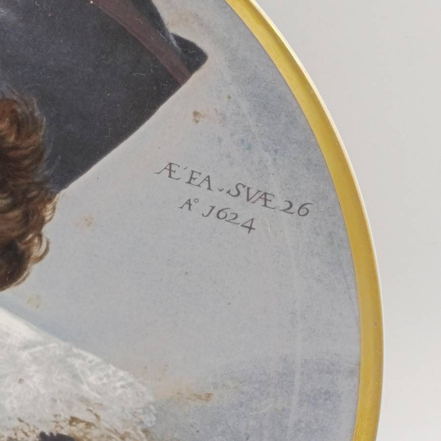 Frans Hals 1581-1666 laughing Cavalier porcelain plate - The Heritage collection
